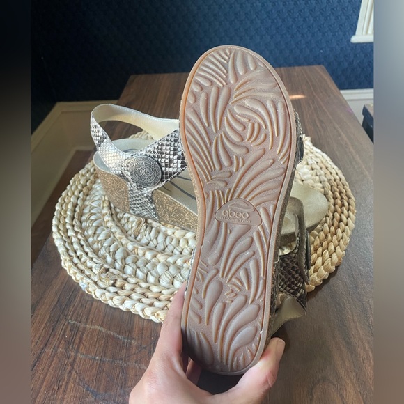 Abeo Una Wedge Sandal Size 10 Leather Snakeskin Summer Neutral Comfortable 10/10 - Picture 11 of 12